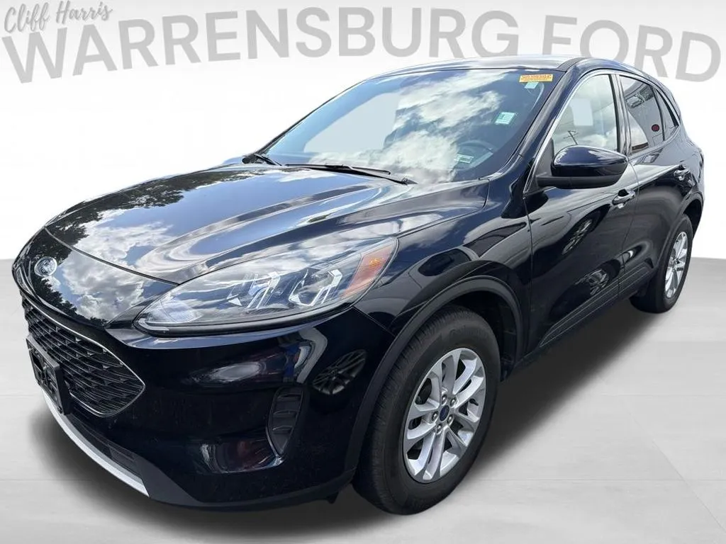Used 2021 Ford Escape SE with VIN 1FMCU9G69MUA28387 for sale in Warrensburg, MO