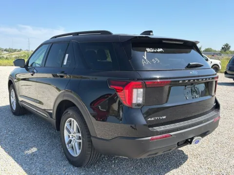 More photos of 2026 Ford Explorer Active at Warrensburg Ford, MO