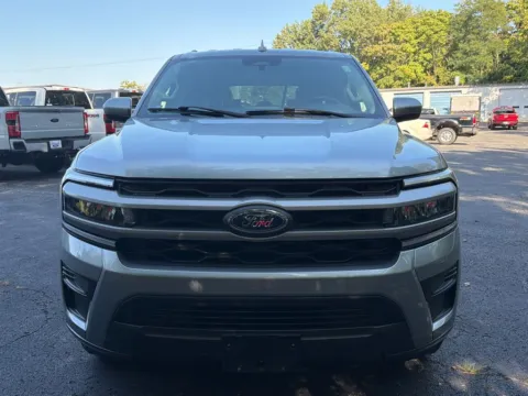 Photos of 2022 Ford Expedition Max XLT for sale in Warrensburg, MO at Warrensburg Ford