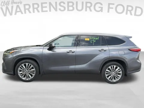 More photos of 2021 Toyota Highlander Platinum at Warrensburg Ford, MO