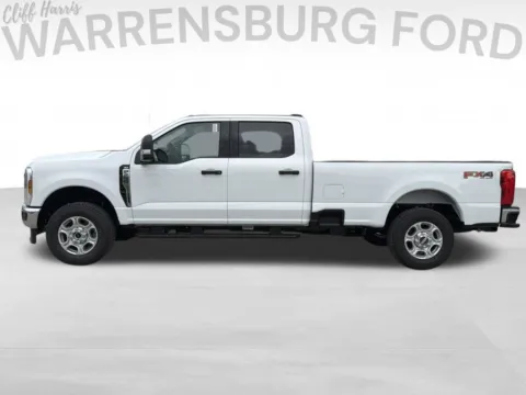 More photos of 2027 Ford F-250SD XLT at Warrensburg Ford, MO