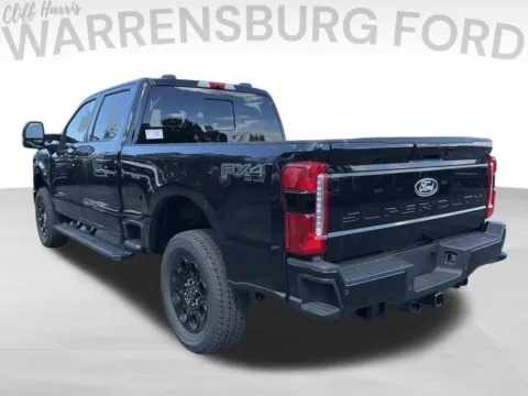 More photos of 2027 Ford F-250SD Lariat at Warrensburg Ford, MO