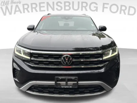 Photos of 2020 Volkswagen Atlas Cross Sport 2.0T SEL for sale in Warrensburg, MO at Warrensburg Ford