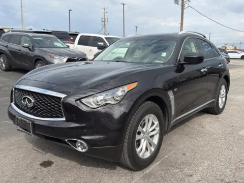 Another view of 2017 INFINITI QX70 for sale in Warrensburg, MO at Warrensburg Ford