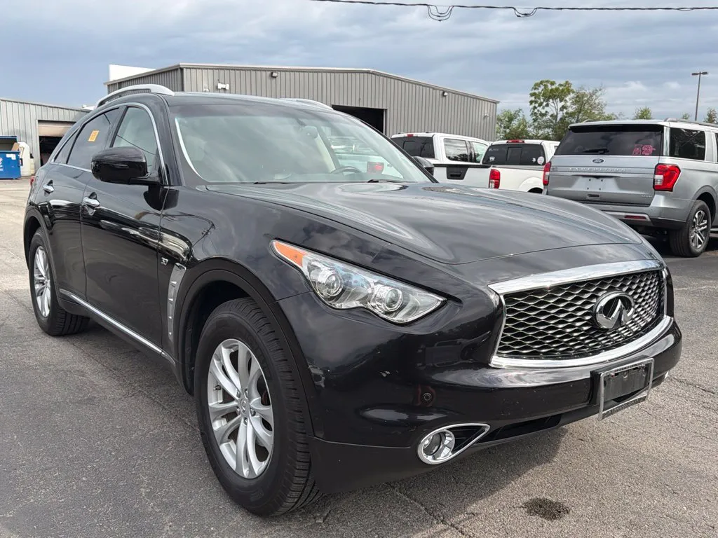 Black 2017 INFINITI QX70 for sale in Warrensburg, MO