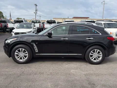 More photos of 2017 INFINITI QX70 at Warrensburg Ford, MO