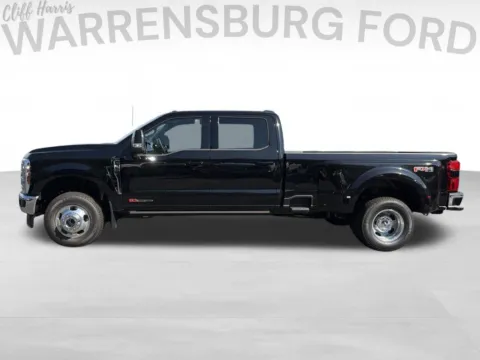 More photos of 2026 Ford F-350SD Lariat at Warrensburg Ford, MO