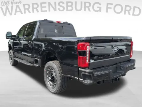 More photos of 2027 Ford F-250SD XLT at Warrensburg Ford, MO