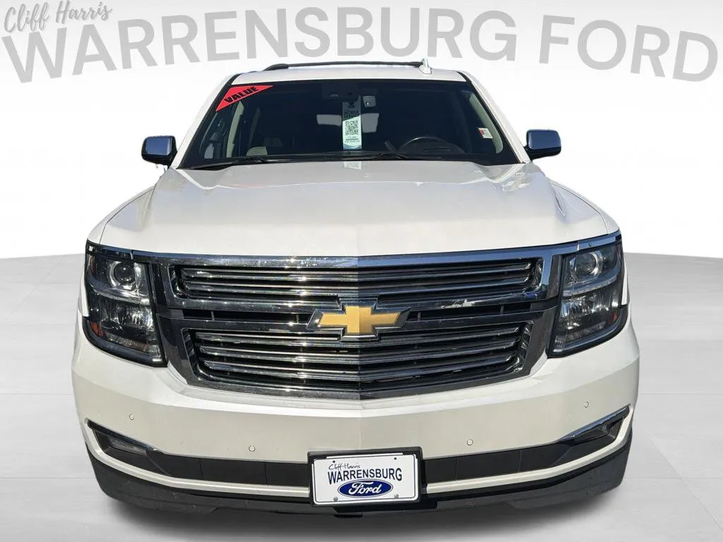 Used 2017 Chevrolet Suburban Premier with VIN 1GNSKJKC0HR290612 for sale in Kansas City