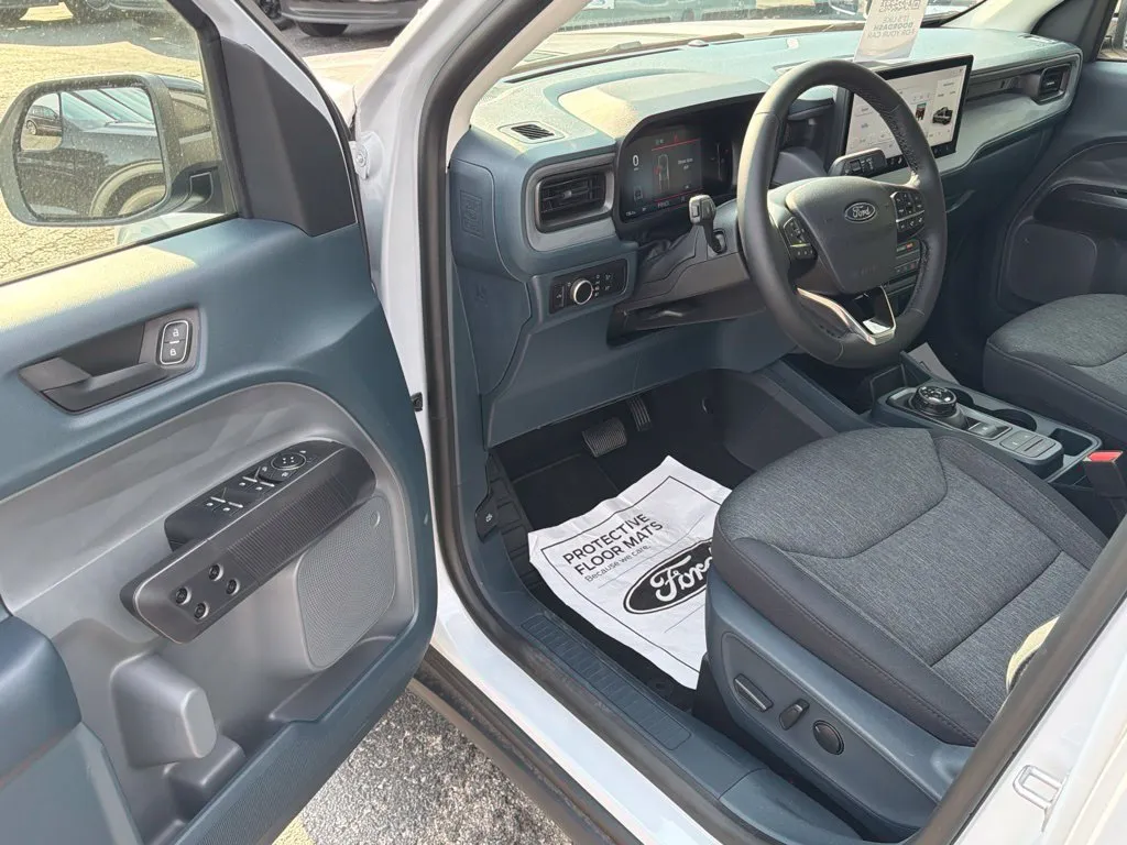 2026 Ford Maverick XLT - Photo 11