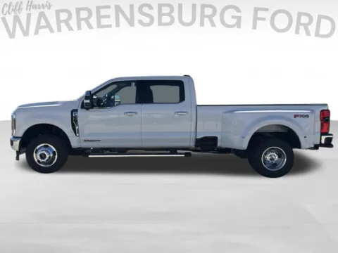 More photos of 2027 Ford F-350SD Lariat at Warrensburg Ford, MO
