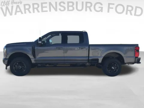 More photos of 2027 Ford F-250SD Lariat at Warrensburg Ford, MO