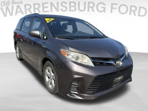 Gray 2019 Toyota Sienna LE for sale in Warrensburg, MO