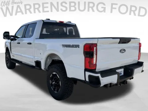 More photos of 2027 Ford F-350SD XL at Warrensburg Ford, MO