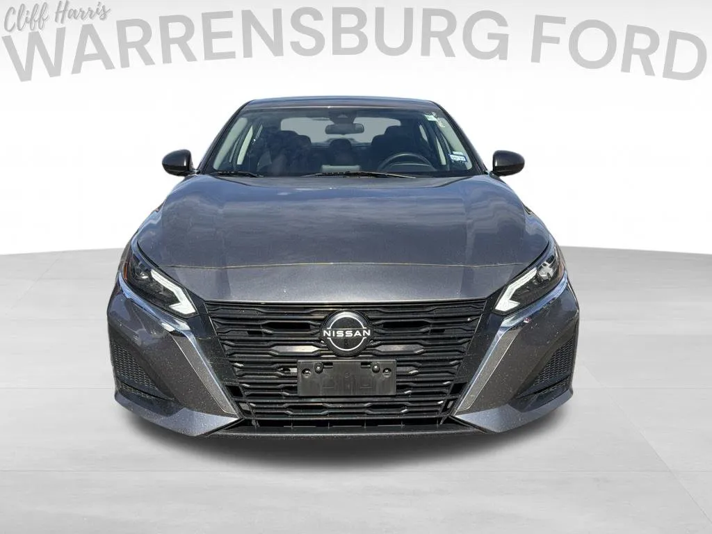 Used 2024 Nissan Altima SV with VIN 1N4BL4DV9RN332439 for sale in Kansas City