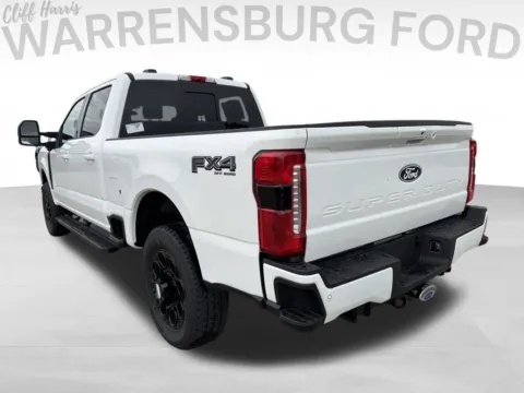More photos of 2027 Ford F-250SD Lariat at Warrensburg Ford, MO
