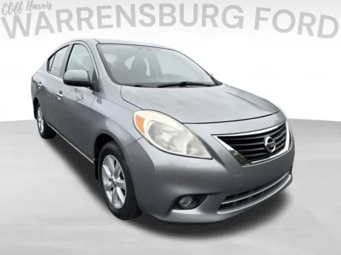 Gray 2012 Nissan Versa 1.6 SL for sale in Warrensburg, MO