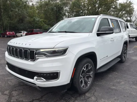 Another view of 2024 Jeep Wagoneer Series III for sale in Warrensburg, MO at Warrensburg Ford