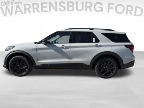 More photos of 2027 Ford Explorer ST at Warrensburg Ford, MO