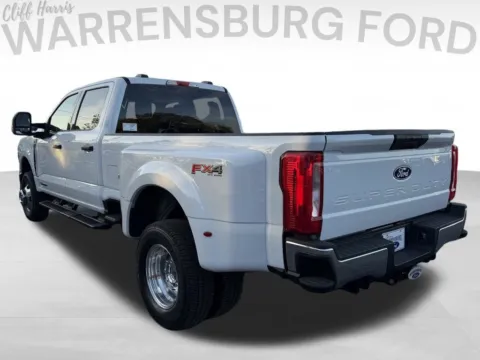 More photos of 2027 Ford F-350SD XLT at Warrensburg Ford, MO