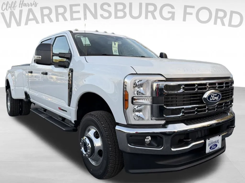 White 2027 Ford F-350SD XLT for sale in Warrensburg, MO