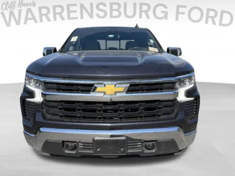 Photos of 2023 Chevrolet Silverado 1500 LT for sale in Warrensburg, MO at Warrensburg Ford