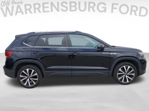 Photos of 2024 Volkswagen Taos 1.5T SE for sale in Warrensburg, MO at Warrensburg Ford
