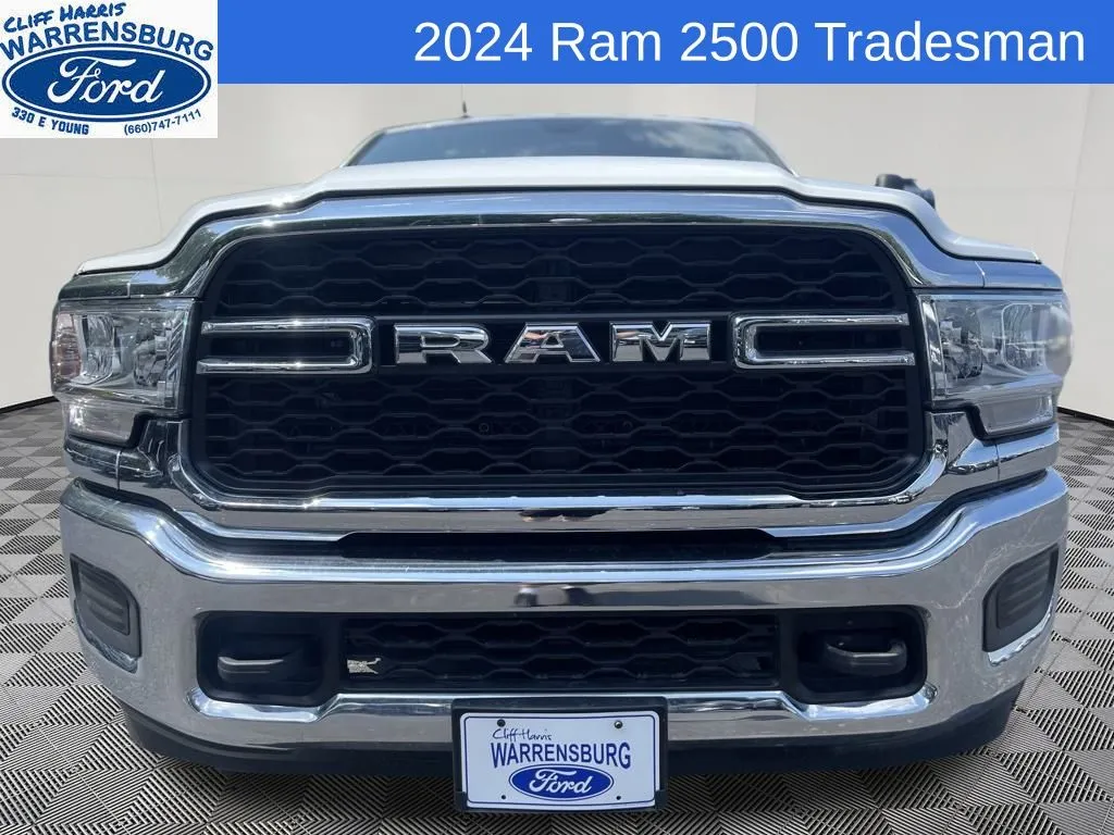 Used 2024 RAM Ram 2500 Pickup Tradesman with VIN 3C6UR5CJ7RG236542 for sale in Kansas City