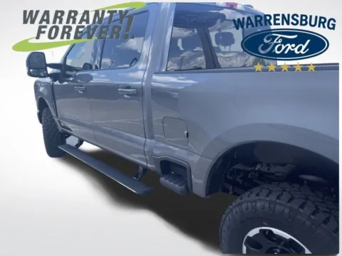 More photos of 2025 Ford F-350SD Lariat at Warrensburg Ford, MO