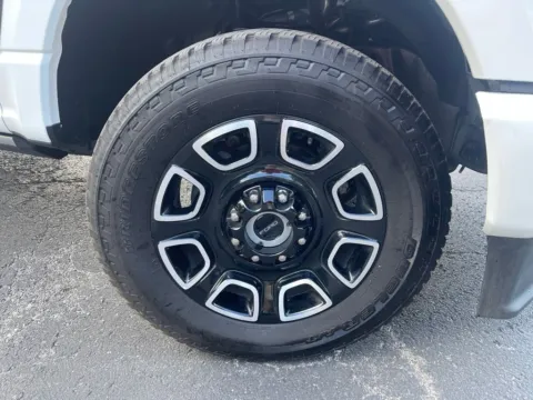 Photos of 2025 Ford F-350SD Platinum for sale in Warrensburg, MO at Warrensburg Ford