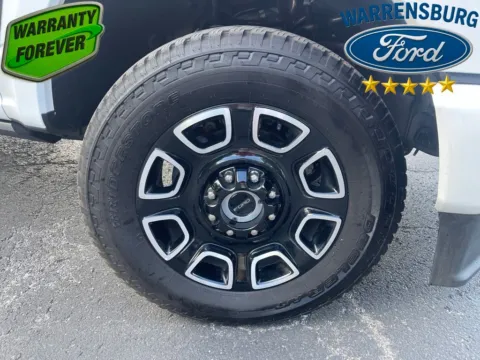 Photos of 2025 Ford F-350SD Platinum for sale in Warrensburg, MO at Warrensburg Ford