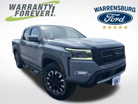 Gray 2022 Nissan Frontier PRO-4X for sale in Warrensburg, MO