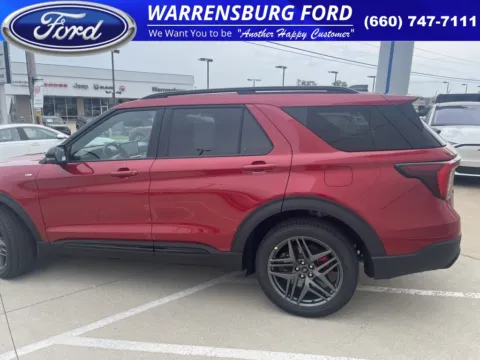 More photos of 2025 Ford Explorer ST-Line at Warrensburg Ford, MO