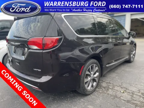 Another view of 2017 Chrysler Pacifica Limited for sale in Warrensburg, MO at Warrensburg Ford