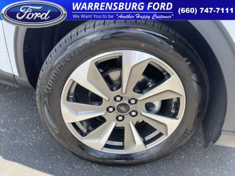 Photos of 2025 Ford Escape Platinum for sale in Warrensburg, MO at Warrensburg Ford