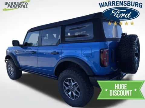 More photos of 2024 Ford Bronco Badlands at Warrensburg Ford, MO