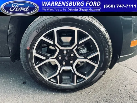 Photos of 2025 Ford Maverick Lariat for sale in Warrensburg, MO at Warrensburg Ford