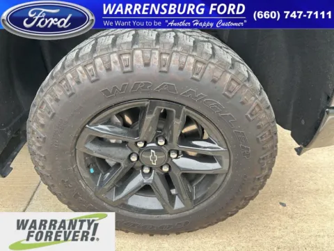 Another view of 2022 Chevrolet Silverado 1500 Custom Trail Boss for sale in Warrensburg, MO at Warrensburg Ford