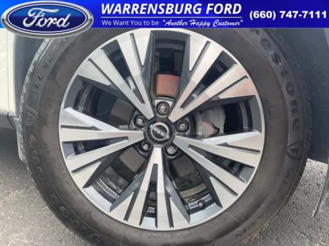 Photos of 2023 Nissan Rogue SV for sale in Warrensburg, MO at Warrensburg Ford