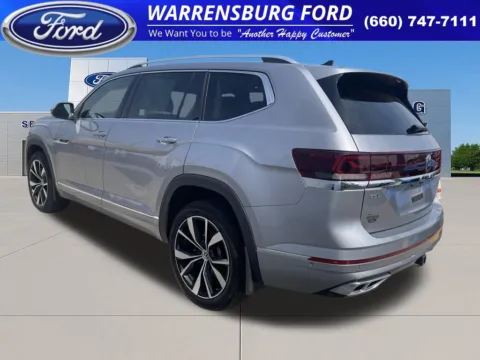 More photos of 2024 Volkswagen Atlas 2.0T SEL Premium R-Line at Warrensburg Ford, MO