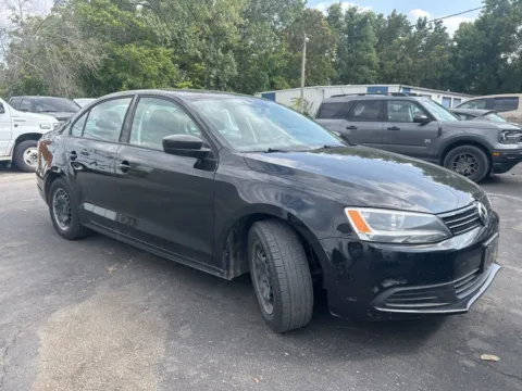 Photos of 2014 Volkswagen Jetta 2.0L S for sale in Warrensburg, MO at Warrensburg Ford