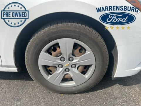 More photos of 2018 Chevrolet Cruze LS at Warrensburg Ford, MO