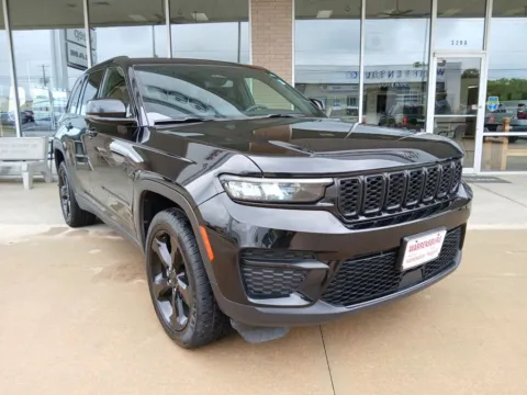 Black 2023 Jeep Grand Cherokee Altitude X for sale in Warrensburg, MO