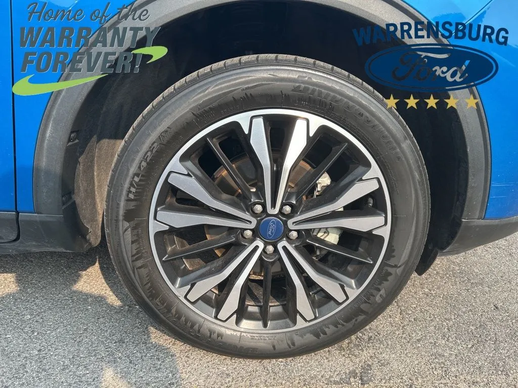 Used 2021 Ford Escape SE with VIN 1FMCU9G69MUA95636 for sale in Kansas City