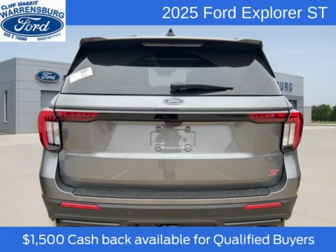 More photos of 2025 Ford Explorer ST at Warrensburg Ford, MO