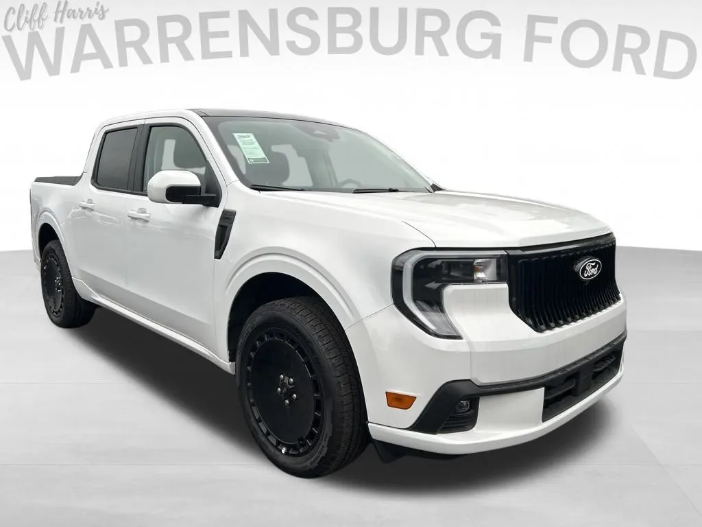 White 2025 Ford Maverick Lobo Standard for sale in Warrensburg, MO