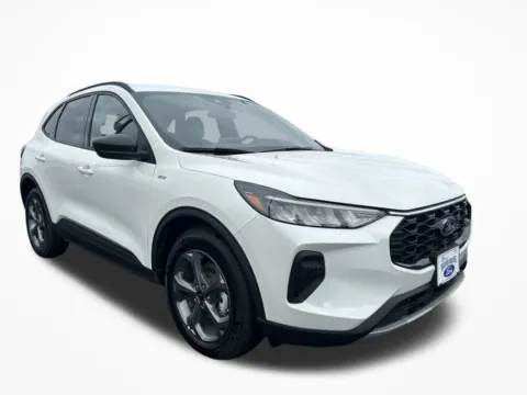 White 2025 Ford Escape ST-Line for sale in Warrensburg, MO