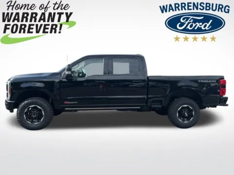 More photos of 2026 Ford F-350SD Platinum at Warrensburg Ford, MO