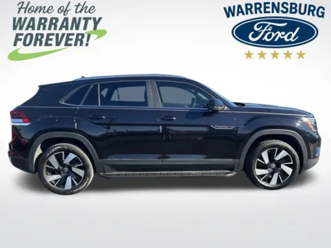 Another view of 2024 Volkswagen Atlas Cross Sport 2.0T SE w/Technology for sale in Warrensburg, MO at Warrensburg Ford