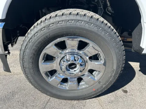 More photos of 2026 Ford F-350SD Lariat at Warrensburg Ford, MO